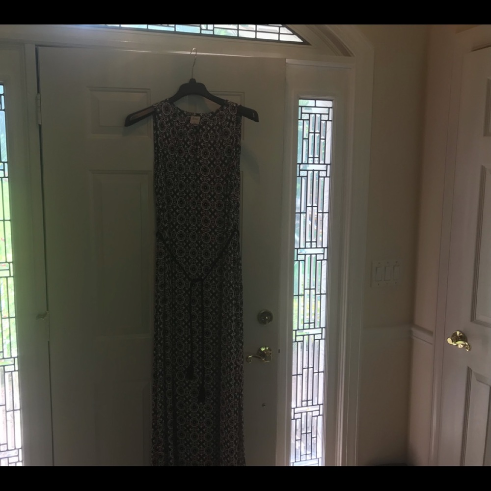 Maxi Dress with black, white and brown colors